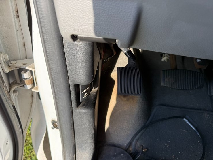 2014-ford-e350-image-42
