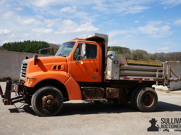 2001-sterling-l9511-image-1