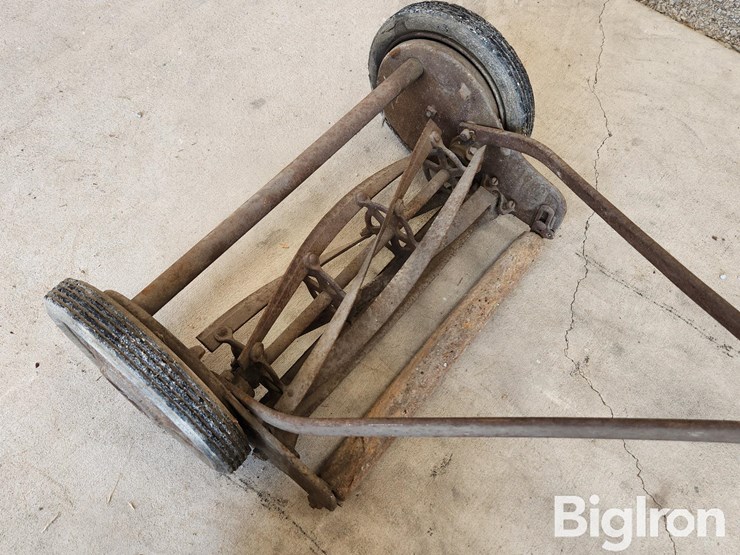 manual-push-mowers-image-16