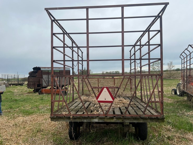 #9574-•-16'-hay-wagon-image-4