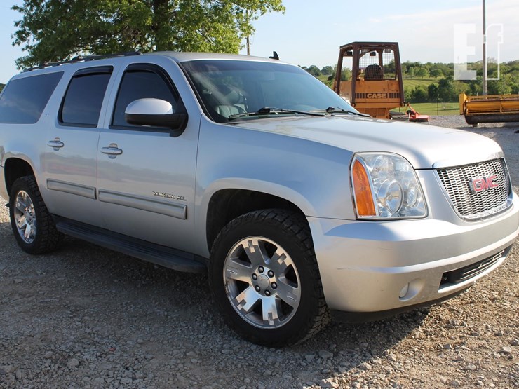 2010-gmc-yukon-xl-image-7