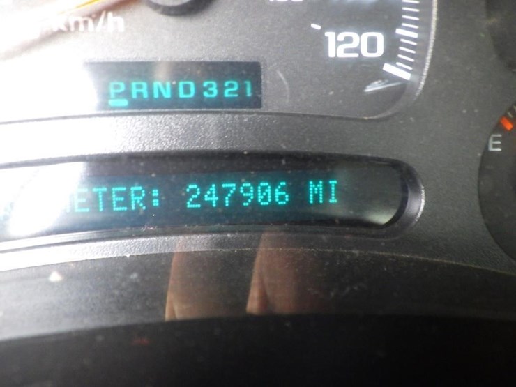 2005-chevrolet-2500hd-image-11
