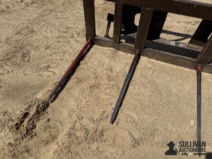4-prong-bale-spear-attachment-image-7