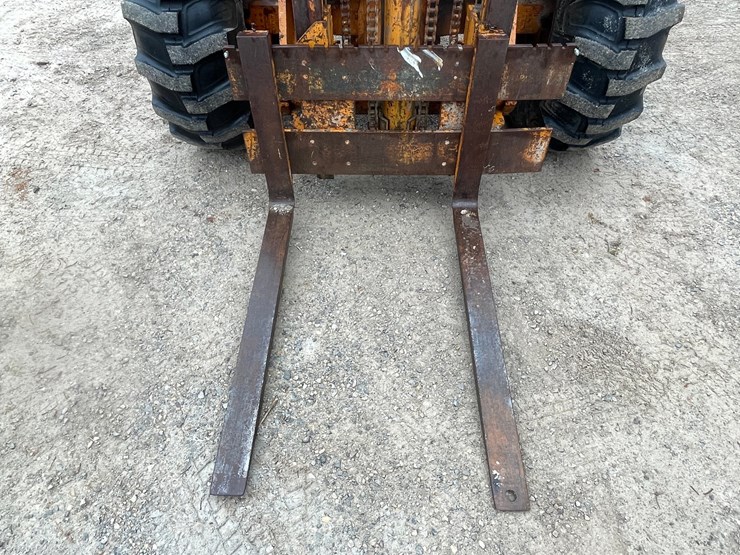 #406-•-case-585d-construction-king-forklift-(appleton,-wi)-image-9