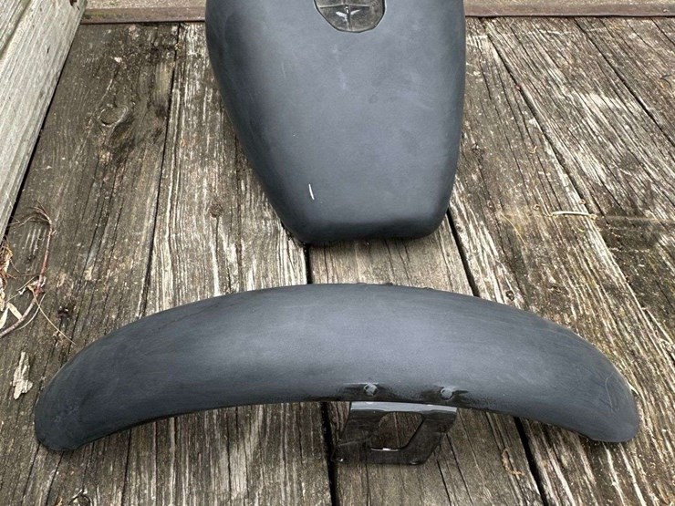 1987-harley-davidson-sportster-883-1987-harley-davidson-883---parts-included,-windshield,-tank-and-oem-petcock,-misc.-image-12