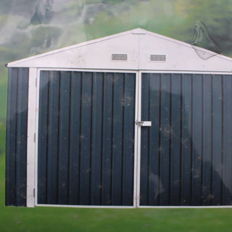 #8040 • Metal Shed
