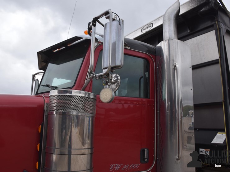 2011-peterbilt-367-image-15