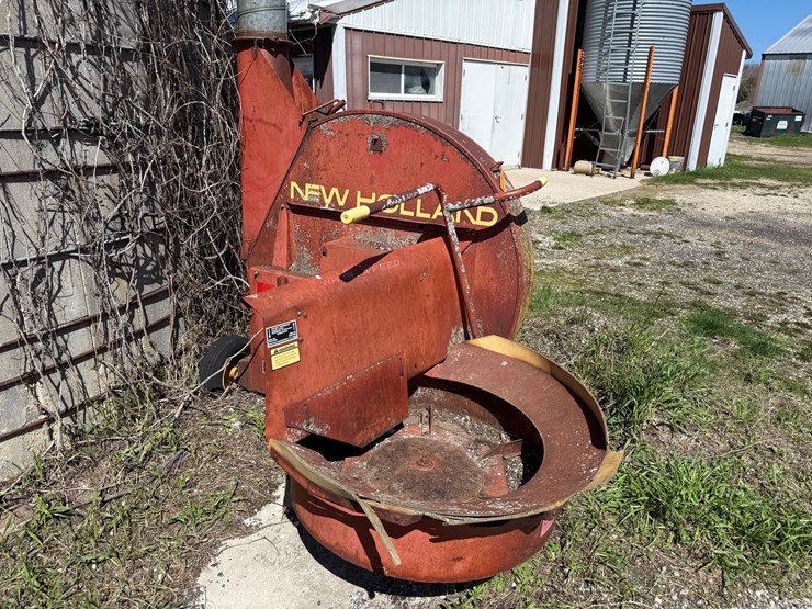 new-holland-28-image-9