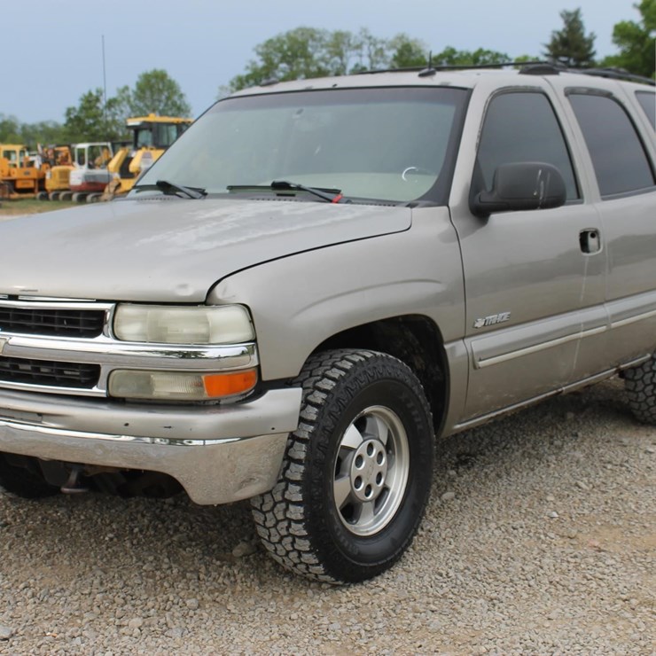 2003 CHEVROLET TAHOE