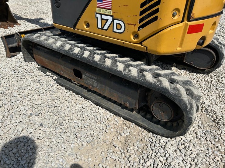 deere-17d-image-16