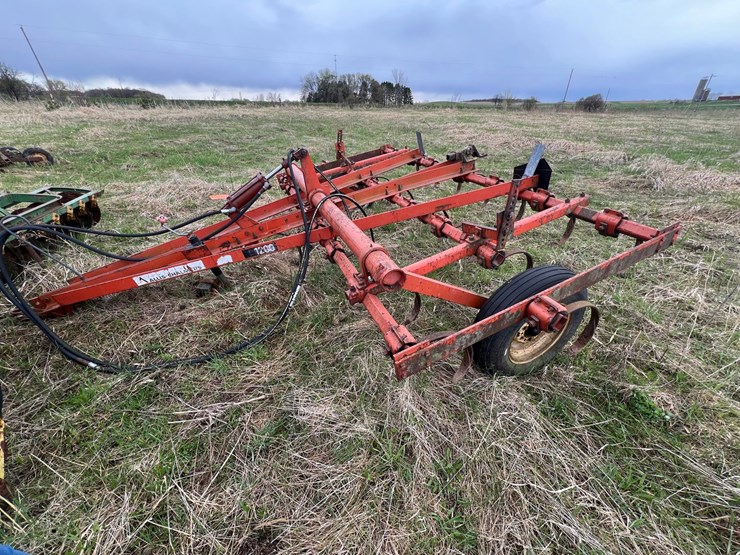 allis-chalmers-1200-image-1