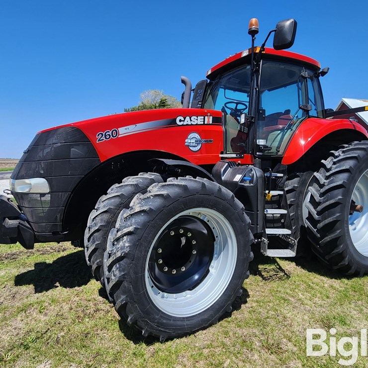2013 Case IH 260 Magnum MFWD Tractor