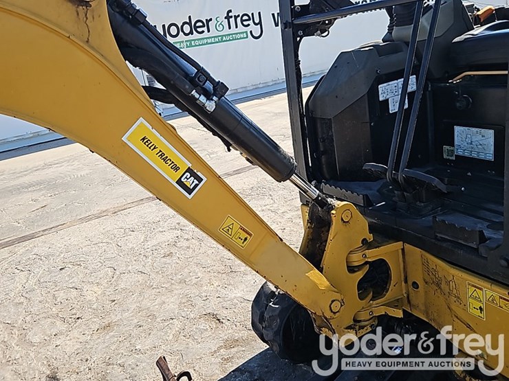 2023-caterpillar-301.7-image-18
