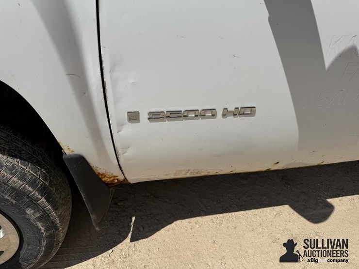 2008-chevrolet-silverado-3500-image-13