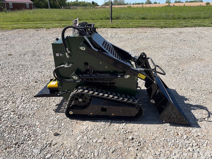 #200-•-unused-2026-zjz-380-mini-skid-steer-loader-image-1