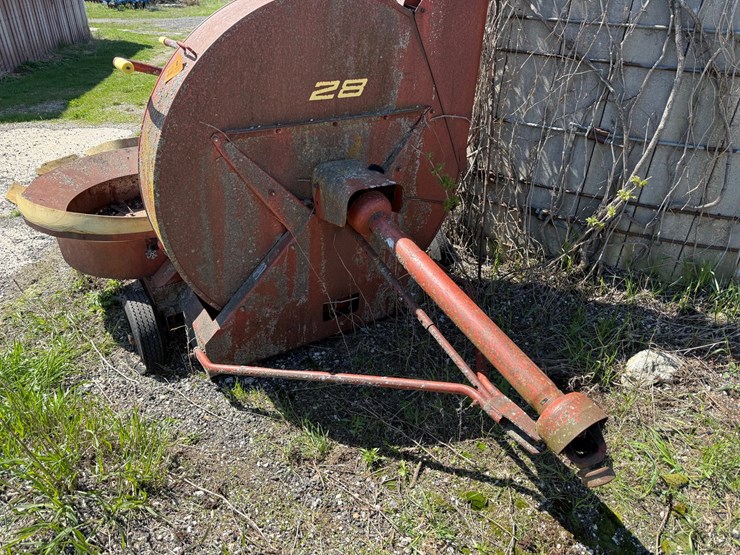 new-holland-28-image-12