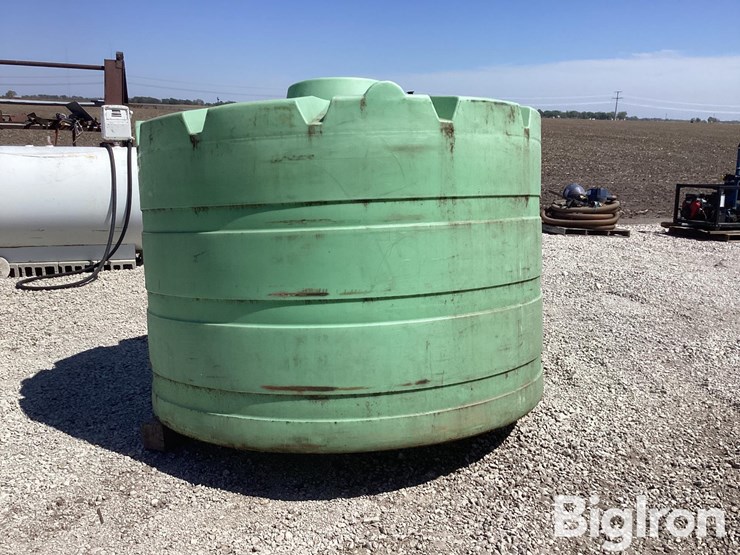 1500-gal-poly-water-tank-image-4