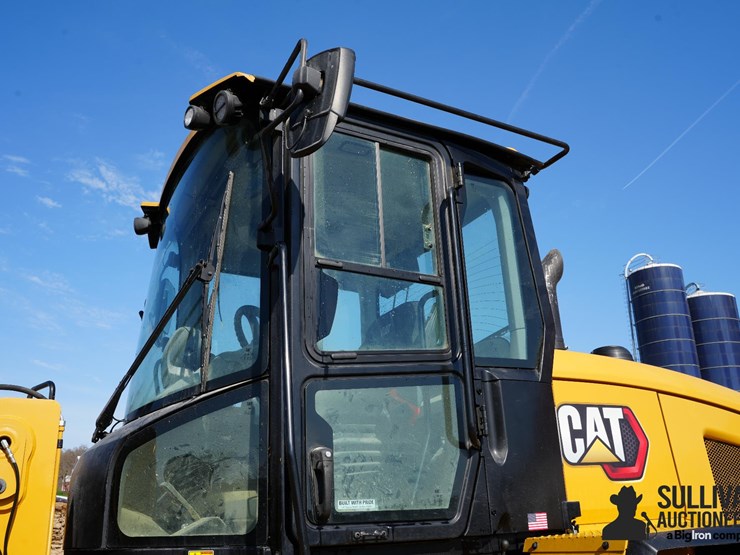 2022-caterpillar-926m-image-12