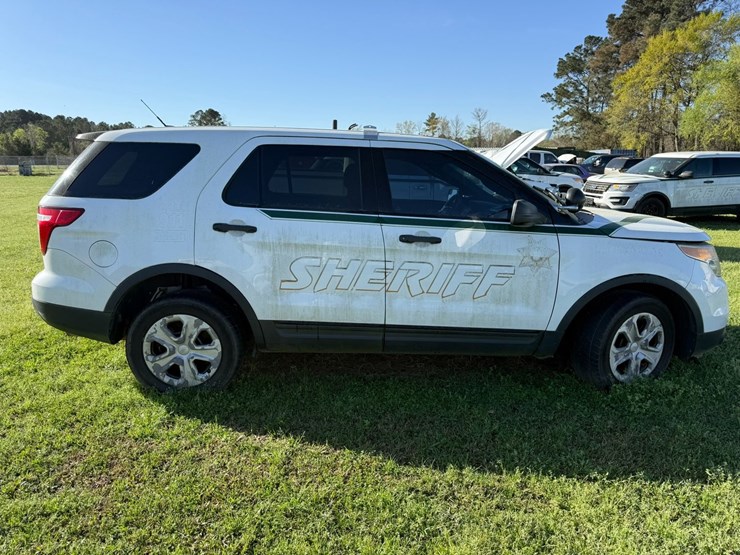 2013-ford-explorer-image-8