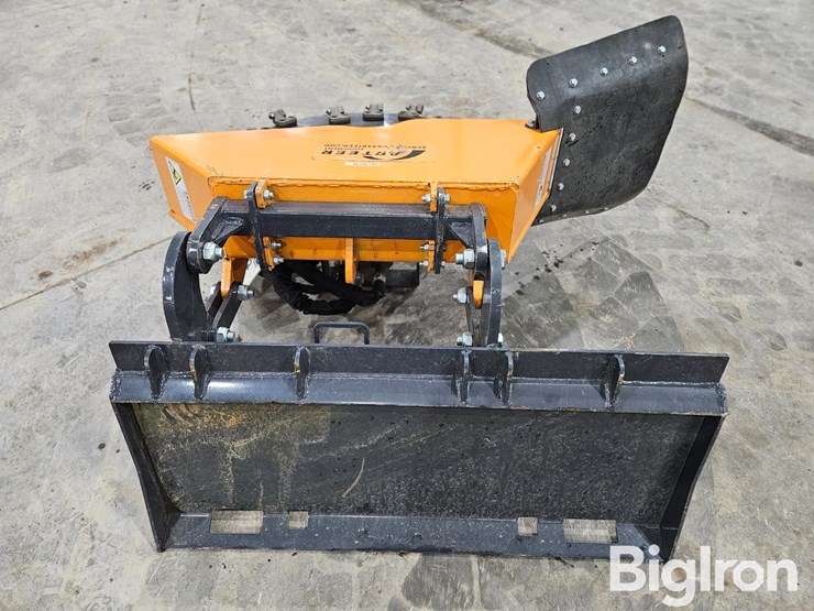 2025-massey-ferguson-730-image-6