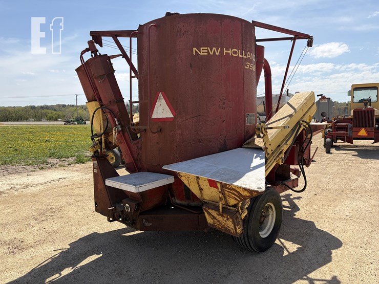 new-holland-358-image-3