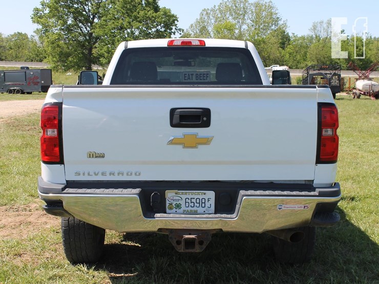 2015-chevrolet-silverado-2500-image-4