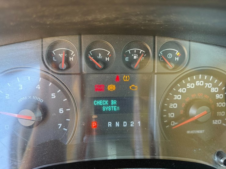 2010-ford-f150-image-35
