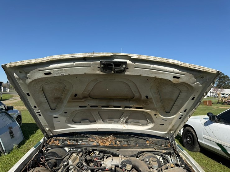 #42084-•-2011-ford-crown-victoria-sedan-vin:-2fabp7bv6bx160559-image-22