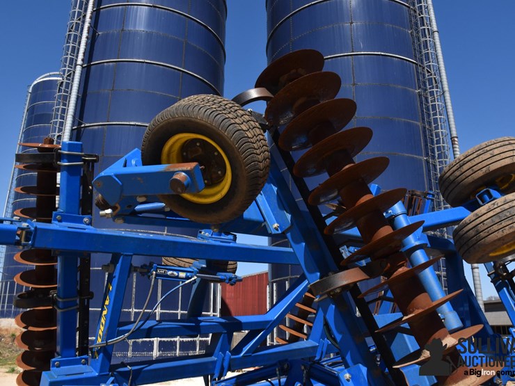 2013-landoll-7431-26-image-12