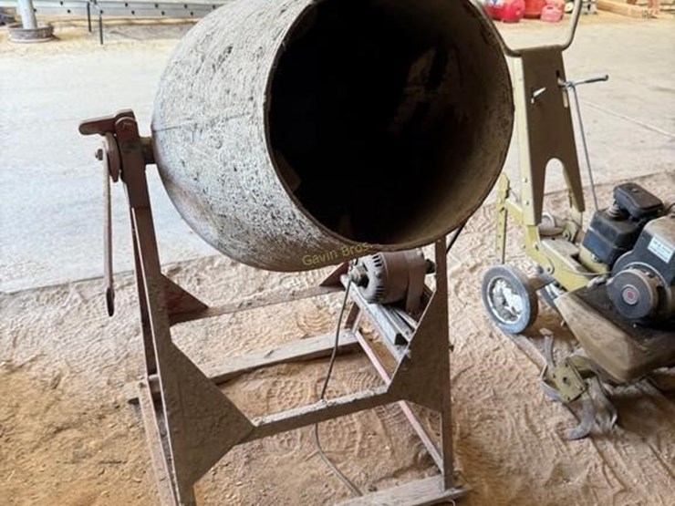 electric-cement-mixer-image-3