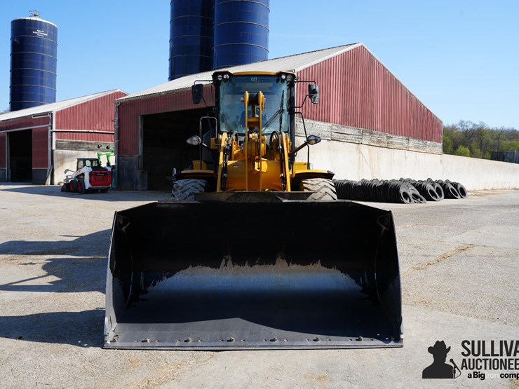 2022-caterpillar-926m-image-2
