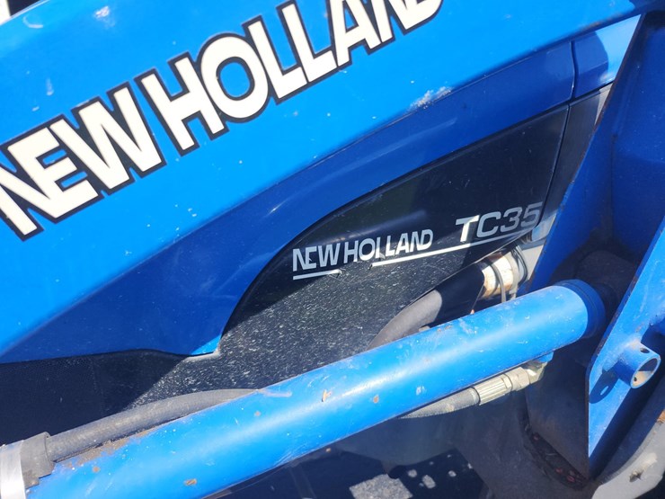 new-holland-35-image-9