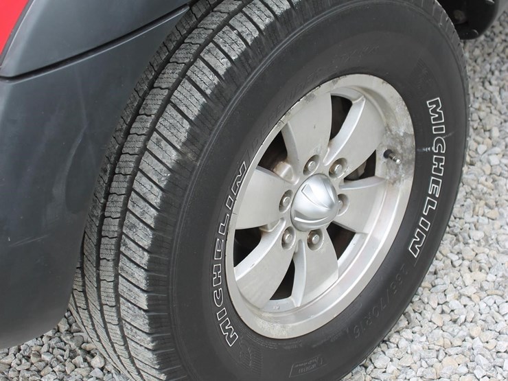 2005-toyota-tacoma-image-8