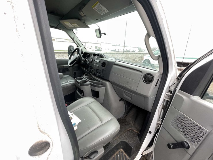 2016-ford-e450-image-59