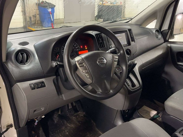 2020-nissan-nv200-image-13