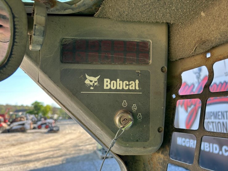 bobcat-s220-image-20