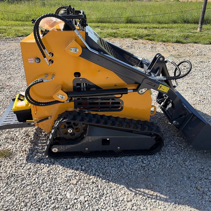 #204 • Unused 2026 ZJG ZJ-380 Mini Skid Steer Loader