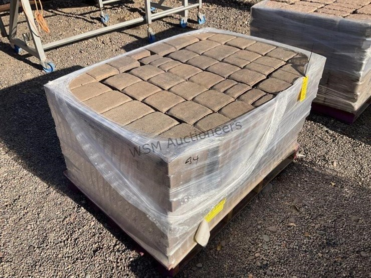 pallet-of-stone-pavers-image-4