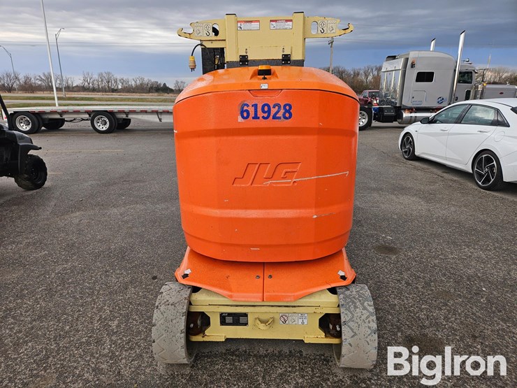 2019-jlg-toucan-32e-image-6