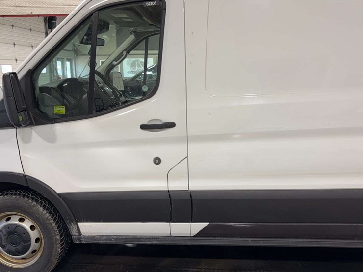 2019-ford-transit-image-18