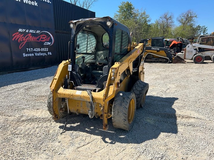 2017-caterpillar-232d-image-8