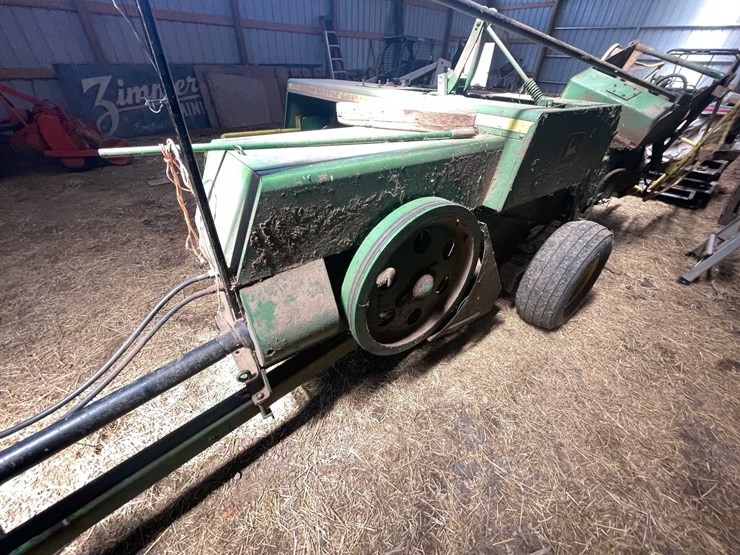 john-deere-336-image-18