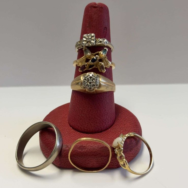 17.5 Grams of 14 Kt Gold