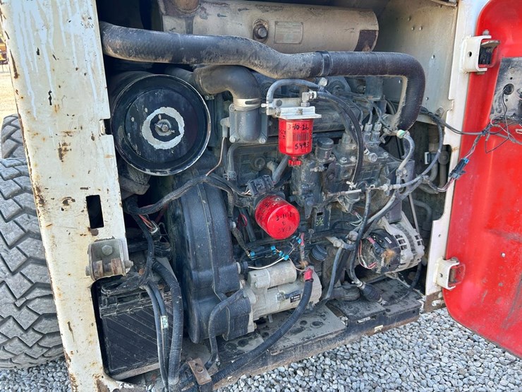 bobcat-s220-image-15