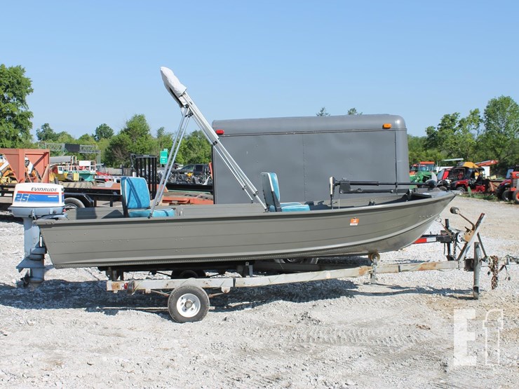 15'-fishing-boat-image-4