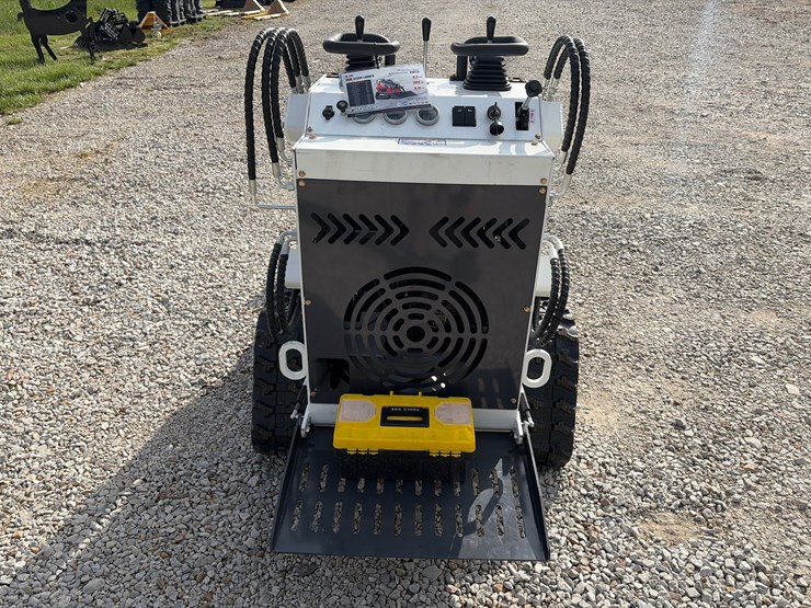 #210-•-unused-2026-zjg-zj-380-mini-skid-steer-loader-image-4