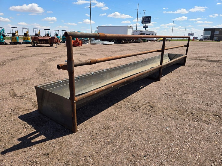 portable-fence-line-feed-bunk-image-4