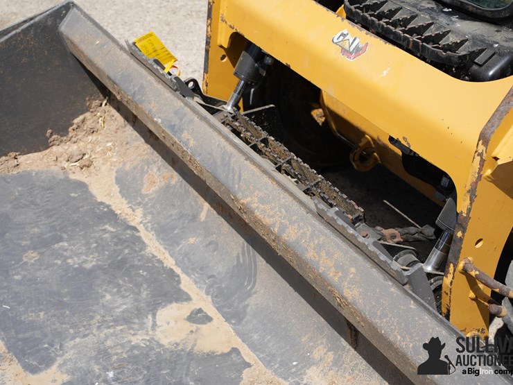 2023-caterpillar-226d3-image-14