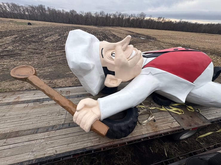 #9000-•-happy-chef-statue-(elk-river,-mn)-image-3