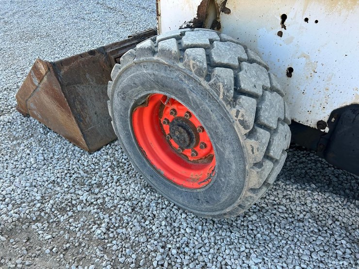 bobcat-s220-image-17